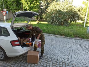 Rozvoz stravy pro nasazené vojáky