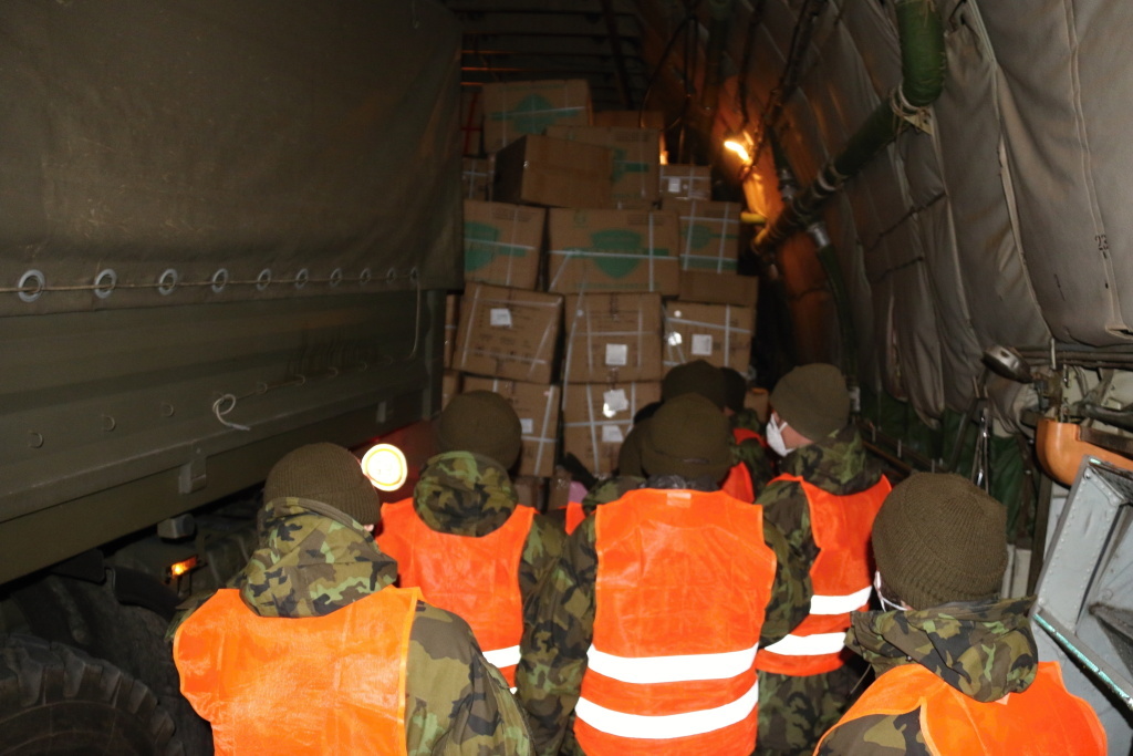 Ruslan dopravil do ČR přes sto tun zdravotnického materiálu