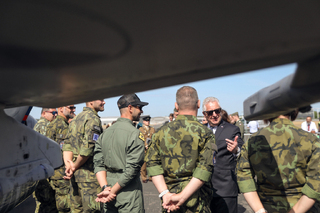 Ministr obrany Jaromír Zůna se zúčastnil mezinárodního aerosalonu Farnborough International Airshow