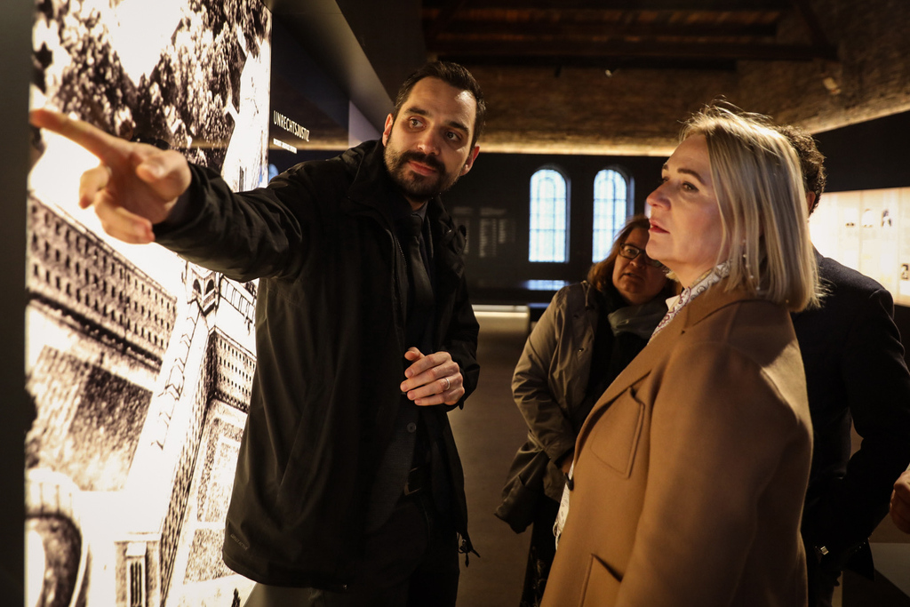 Ministryně obrany uctila památku Čechoslováků v Plötzensee