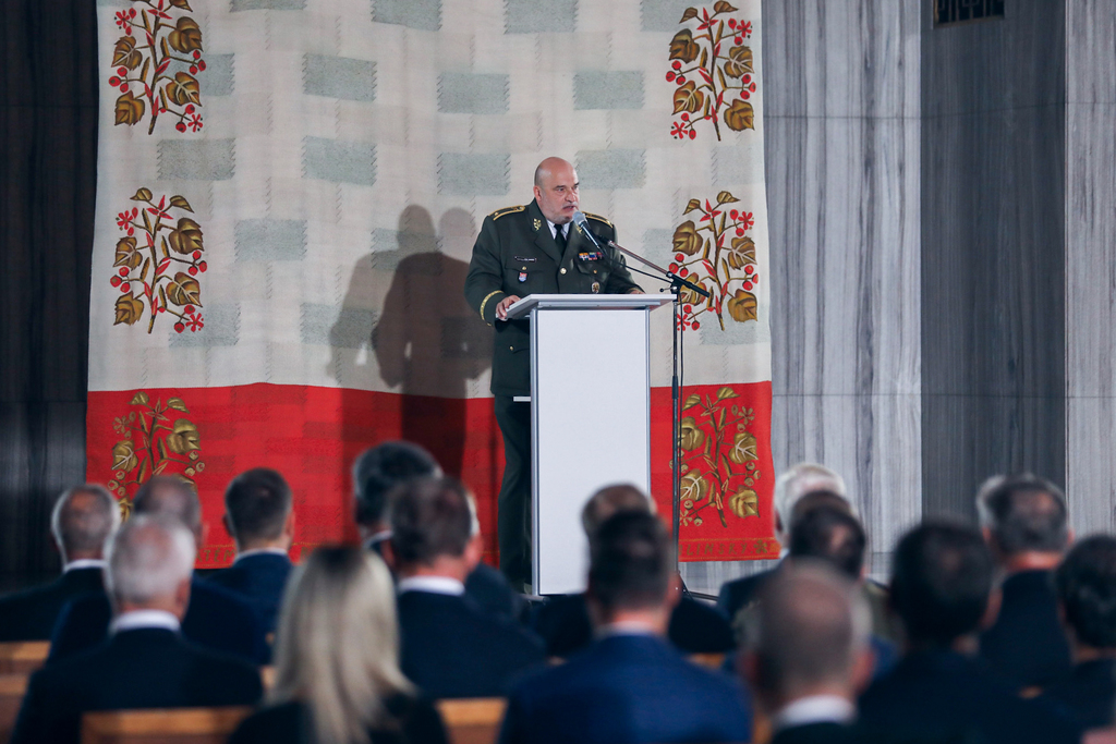 V Národním památníku na Vítkově s hrobem Neznámého vojína se otevřela stálá expozice Symboly státnosti