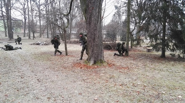 Bojové drily musí mít každý dokonale v krvi