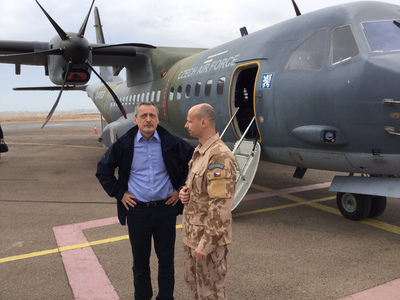 Vojáky v misi MFO na Sinaji navštívil Martin Stropnický