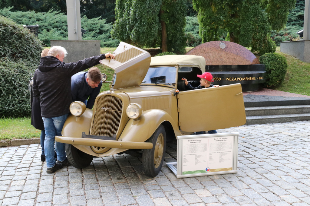 Škoda Populár se v hledáčku fotoaparátů ocitala často 
