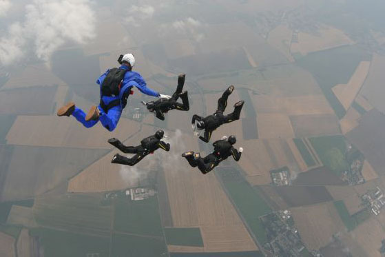 Skupinová akrobacie