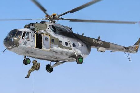 Čtvrtek byl pro výsadkáře ve znamení bojového slanění