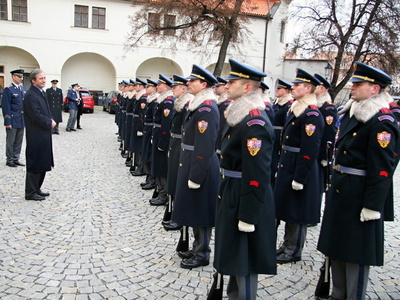 Ministr obrany Martin Stropnický navštívil jednotku Hradní stráže