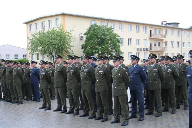 Slavnostní nástup u příležitosti 69. výročí konce 2. světové války (2)