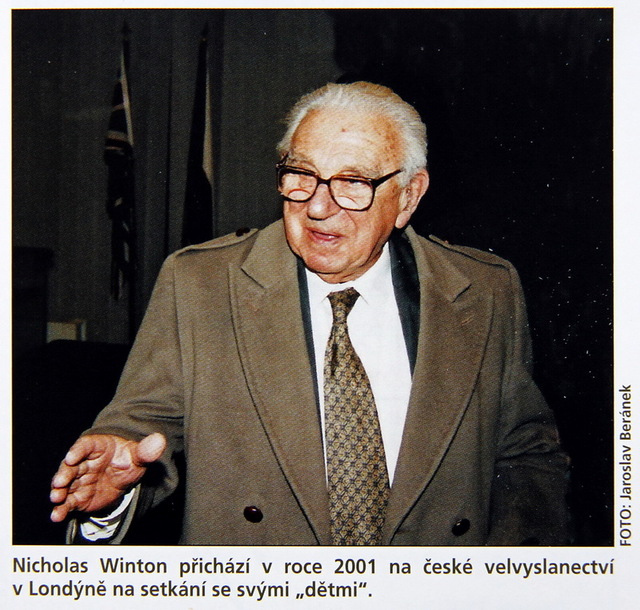 Nicholas Winton v roce 2001