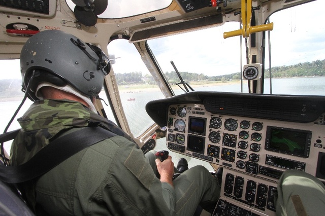 Součinnostní cvičení pilotů a leteckých záchranářů 03