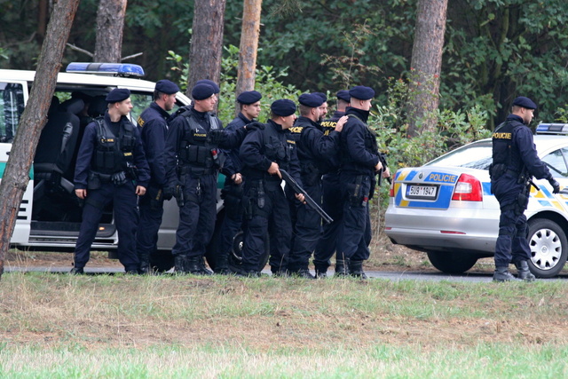 Speciální pořádková jednotka PČR jde do akce