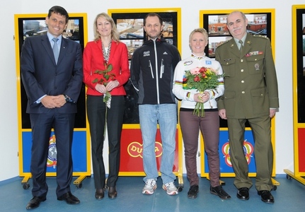 Špotáková s Machačovou otevřely přístavbu budovy lázní na Julisce