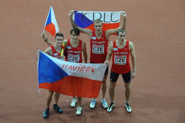 Bronzová štafeta: Němeček, Šorm, Maslák, Tesař