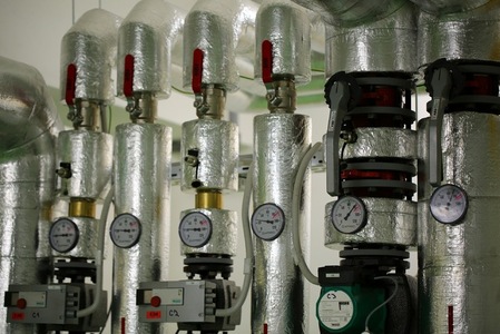 Modernizace armádních budov bude výrazně levnější