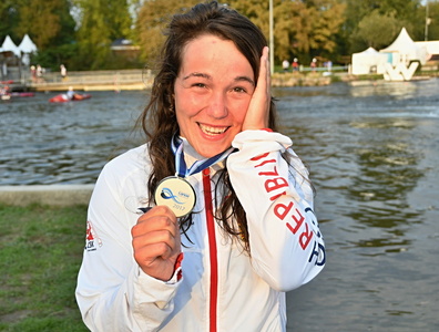 Šťastná stříbrná Tereza Fišerová