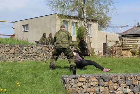 Statečná Karolína se přihlásila na roli záškodníka