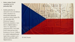 Státní vlajka České republiky od 4. úkolové uskupení AČR ISAF 