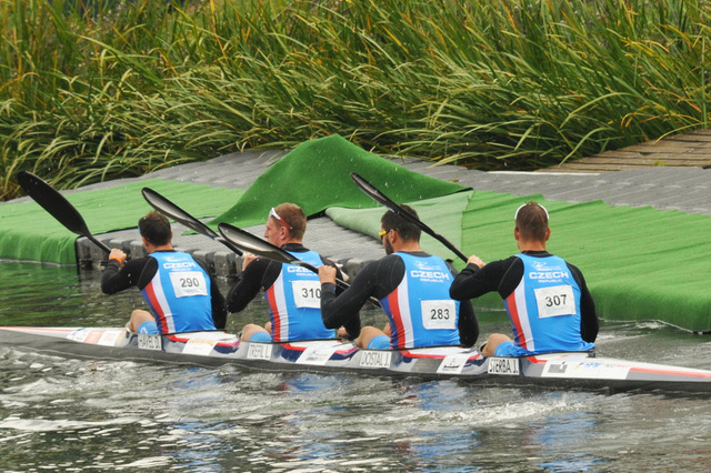 Stříbný čtyřkajak Dukly Praha