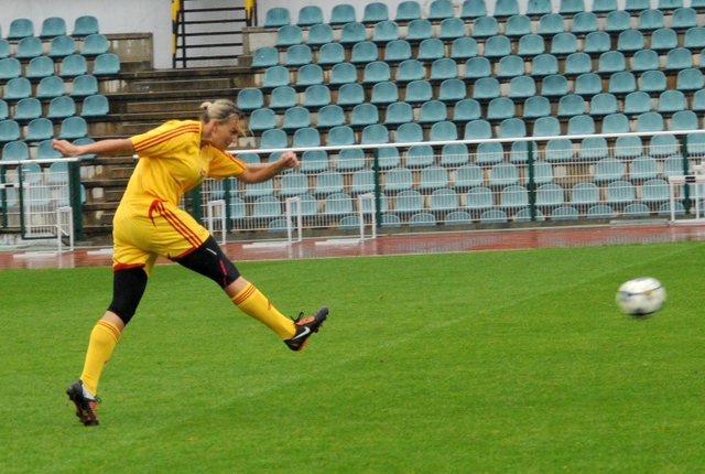 Střílí Bára Špotáková