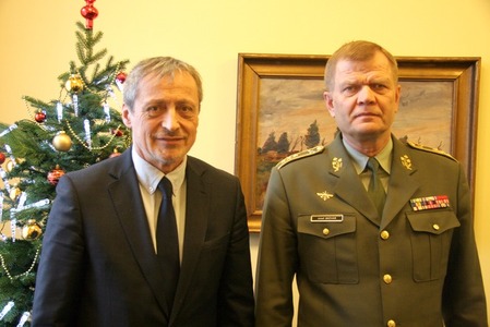 Přejeme všem vojákům a zaměstnancům krásné svátky a úspěšný nový rok 
