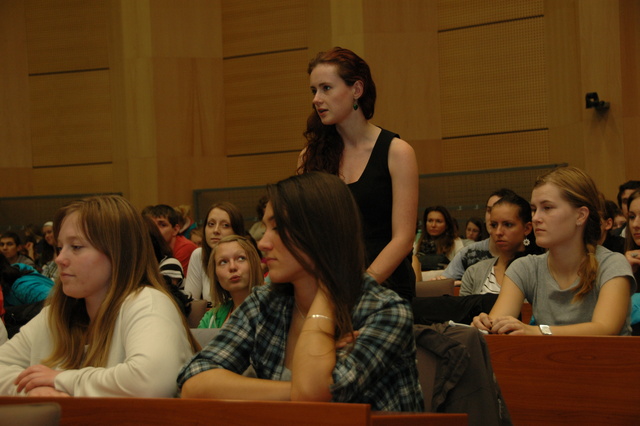 Studenti kladli často i odborné dotazy