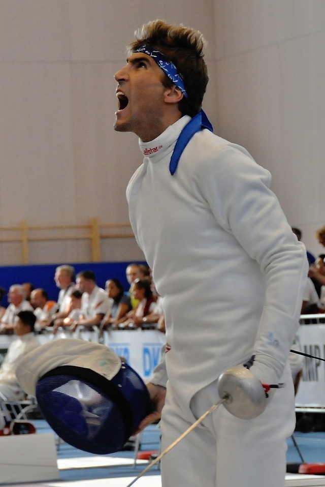 Svoboda po vítězném zásahu v šermu