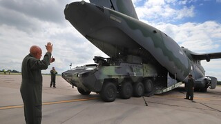 Ilustrační obrázek ke článkuPrezentace letounu EMBRAER KC-390