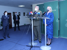 Společná tisková konference ministryně obrany a náčelníka Generálního štábu AČR