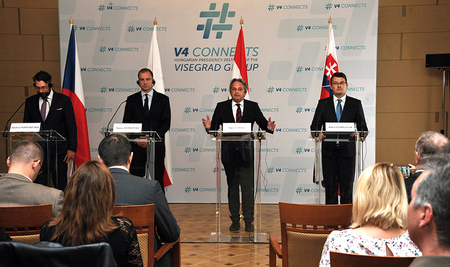 Seniorní skupina zemí V4 v Maďarsku projednala aktuální otázky NATO a EU