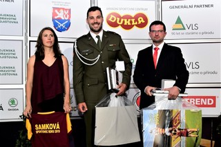 Tři nejlepší armádní sportovci Dukly Eva Samková, prap. Josef Dostál a Tomáš Nýdrle