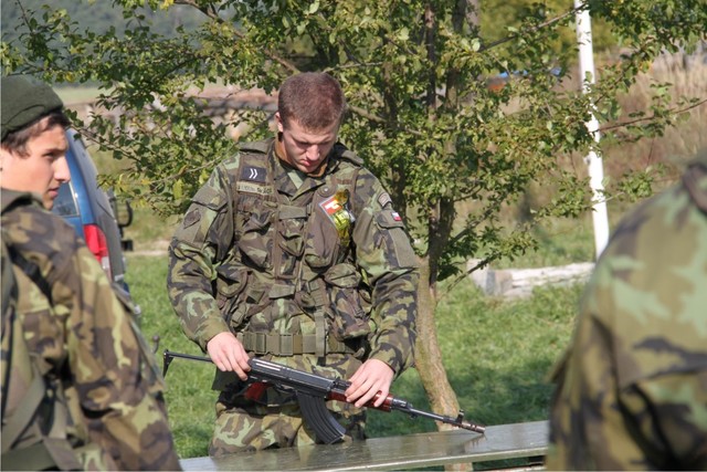 Turnaje se účastní také studenti vojenské střední školy
