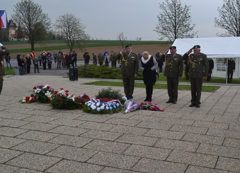 Uctění památky všem hrdinům, kteří se zasloužili o naši svobodu