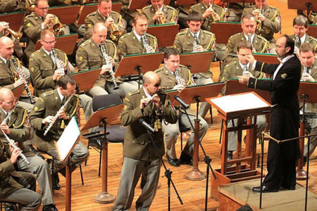 Koncert pro válečné veterány byl příležitostí uvědomit si dluh vůči těm, kteří to nevzdali