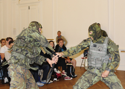 Ukázky z výcviku bojového systému