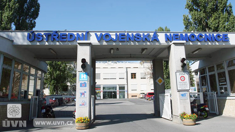 Vojenské nemocnice kvůli nezájmu zrušily tendr na dodávku ochranných prostředků