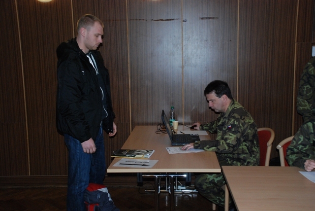 Procedury před nástupem do armády