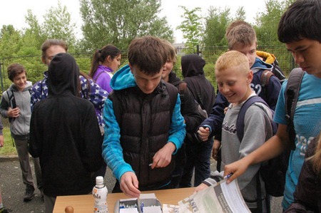 Pochod POKOS v Žatci navzdory nepřízni počasí 