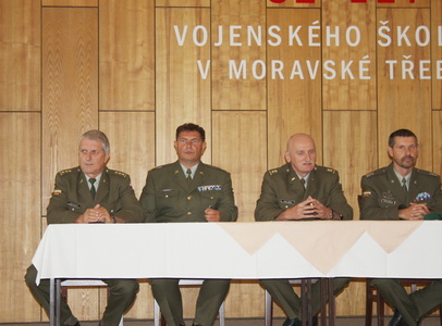 Velení školy na informativní schůzce