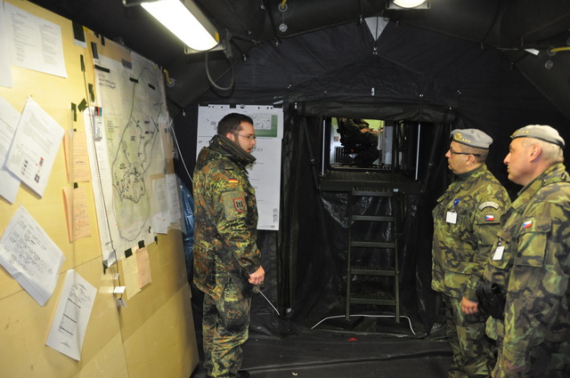 Velitel ÚU AČR plk. Hudeček navštívil místo velení Infantry Task Force