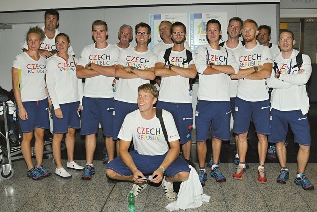 Veslařská reprezentace bez skifařů.