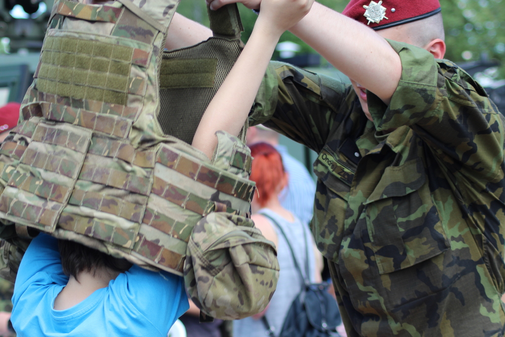 Vestu stokrát nasadit, stokrát vysvléci