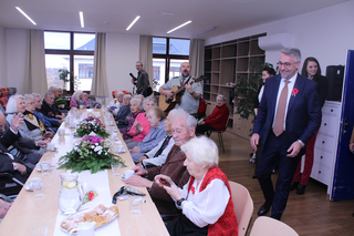 Ministr Metnar navštívil také obyvatele Domova Vlčí mák