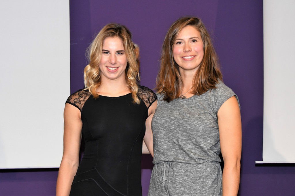 Vítězka ankety Armádní sportovec roku Ester Ledecká a druhá v pořadí Eva Samková
