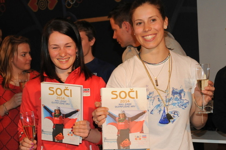 Zlatá Eva Samková pokřtila knihu o olympiádě v Soči