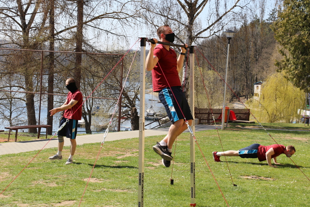 Vojáci si před nasazením zlepšují fyzickou kondici (2)