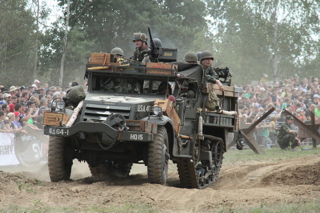 vozidlo US Army Halftrack
