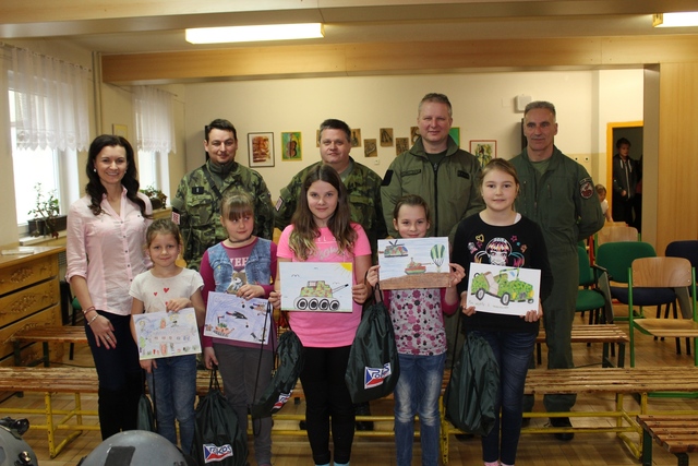 Výherci soutěže o nejhezčí obrázek s vojenskou tématikou