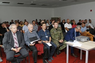 Vyhlášení výsledků - uprostřed v uniformě ředitel slovenské vojenské policie plukovník Michal Migát 