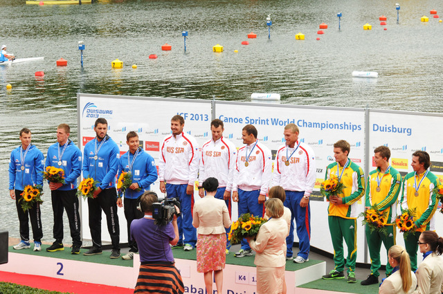Vyhlášení závodu čtyřkajaku - stříbrní z Dukly Praha