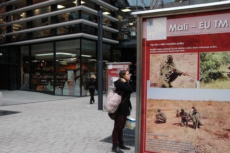 Výstava o misi v Mali je k vidění v Praze 